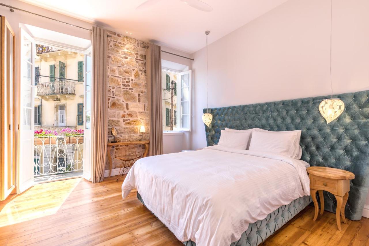 Acanthus Blue Hotel